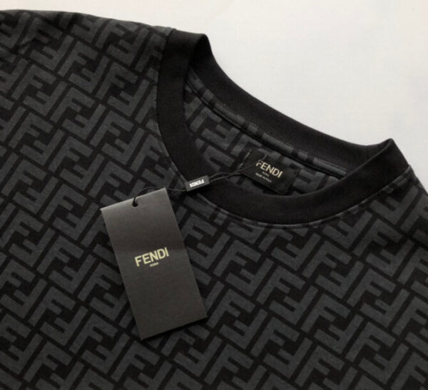 Fendi T-Shirt - Image 6