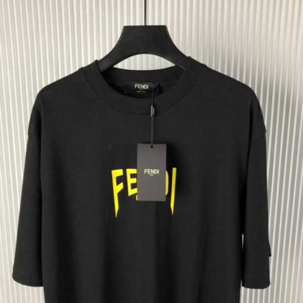 Fendi T-Shirt - Image 3