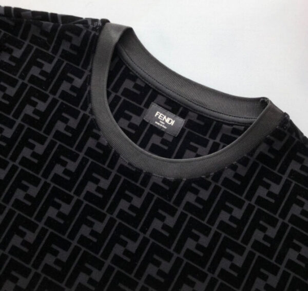 Fendi T-Shirt - Image 7