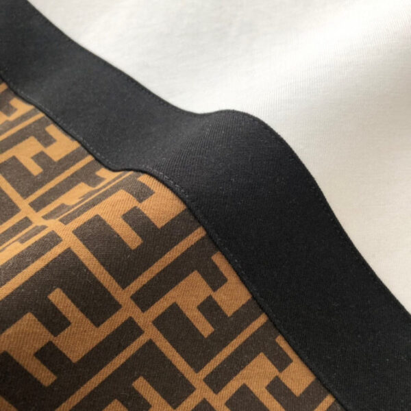 Fendi T-Shirt - Image 5