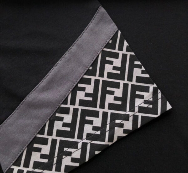 Fendi T-Shirt - Image 6