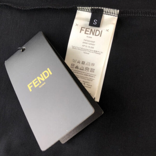Fendi T-Shirt - Image 8
