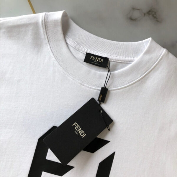 Fendi T-Shirt - Image 7