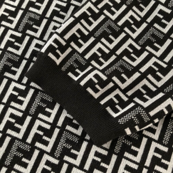 Fendi T-Shirt - Image 5