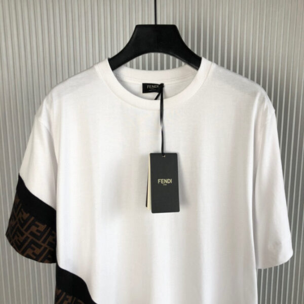 Fendi T-Shirt - Image 3
