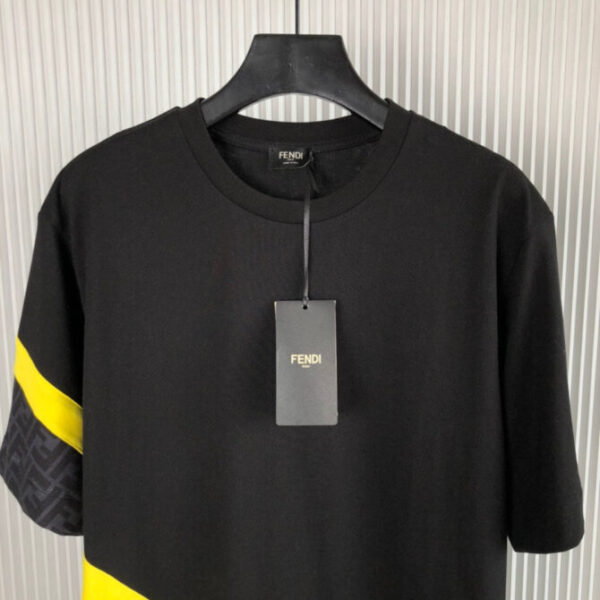 Fendi T-Shirt - Image 3