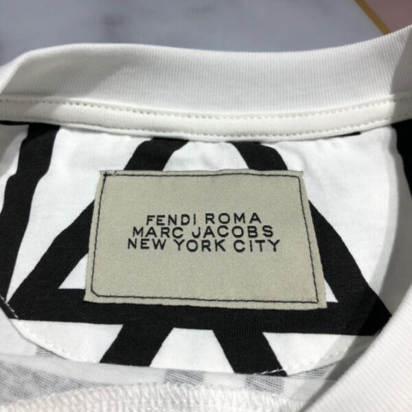 Fendi T-Shirt - Image 5
