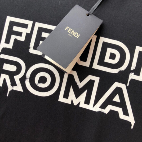 Fendi T-Shirt - Image 7