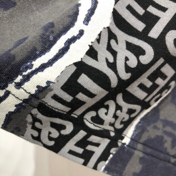Fendi T-Shirt - Image 5