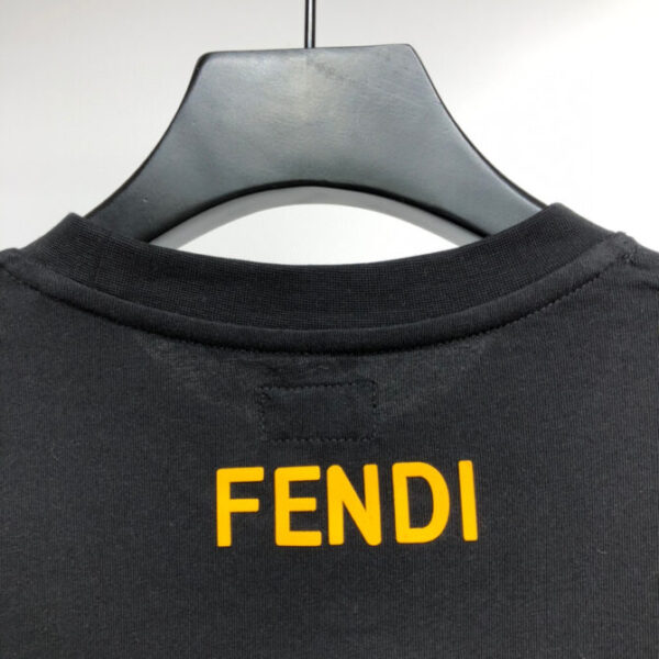 Fendi T-Shirt - Image 4