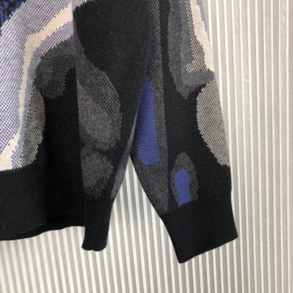 Fendi Sweater - Image 5