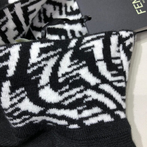 Fendi Sweater - Image 6