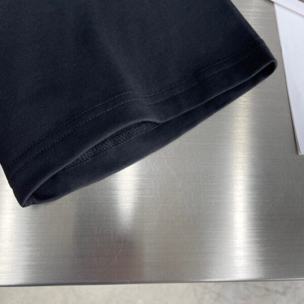 Prada T-Shirt - Image 5
