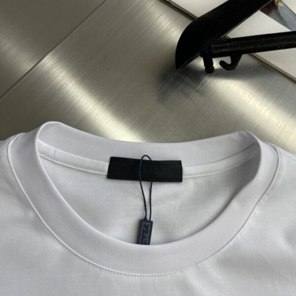 Prada T-Shirt - Image 7