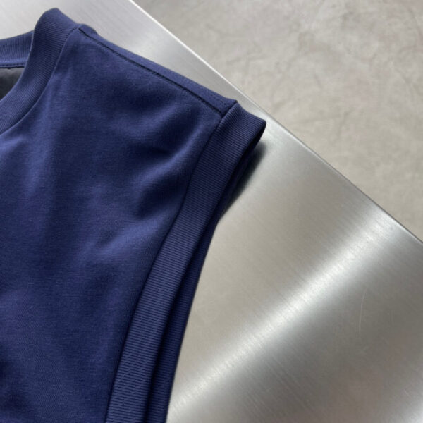 Prada T-Shirt - Image 5