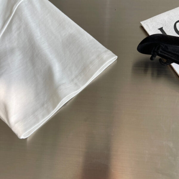 Prada T-Shirt - Image 6