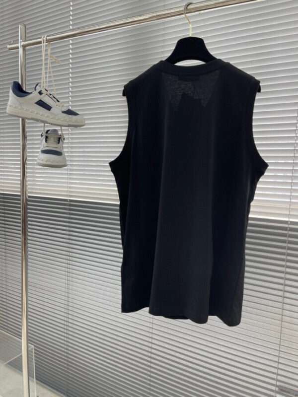 Prada T-Shirt - Image 2