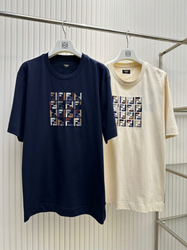 FENDI T-Shirt - Image 9