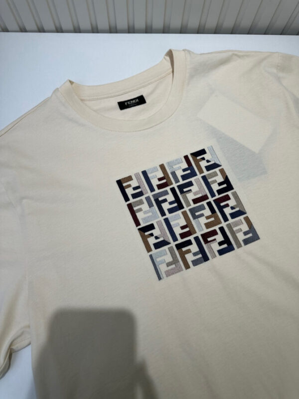 FENDI T-Shirt - Image 9