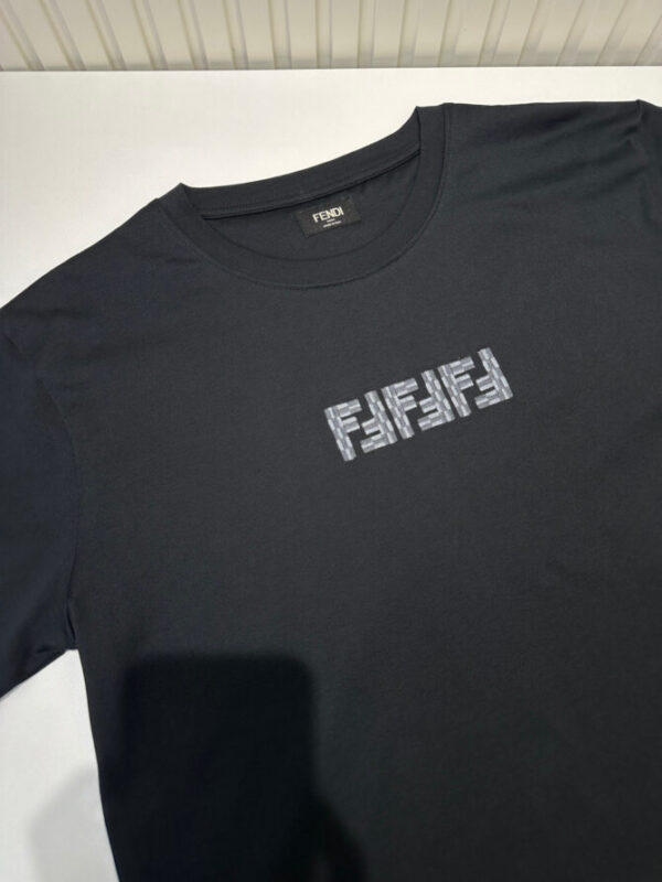 FENDI T-Shirt - Image 9
