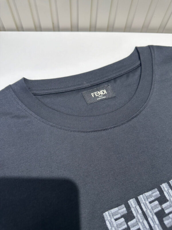 FENDI T-Shirt - Image 8
