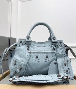 Balenciaga Le Cagole