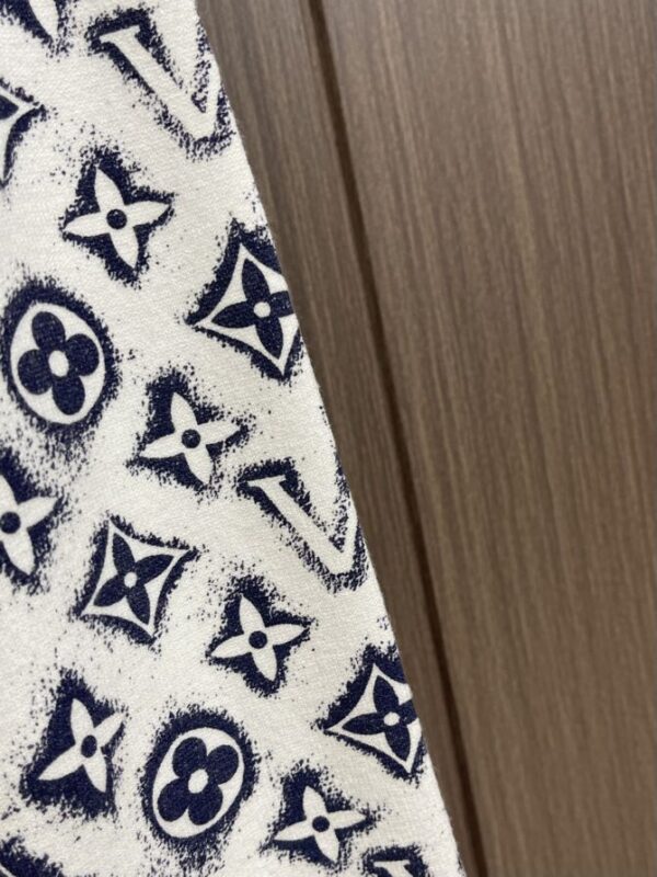 LV Sweater - Image 6