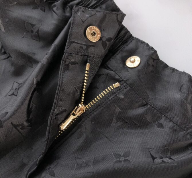 LV Short - Image 5