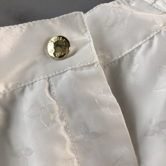 LV Short - Image 3