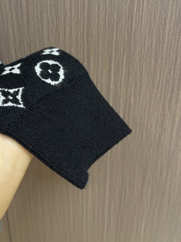 LV Sweater - Image 7