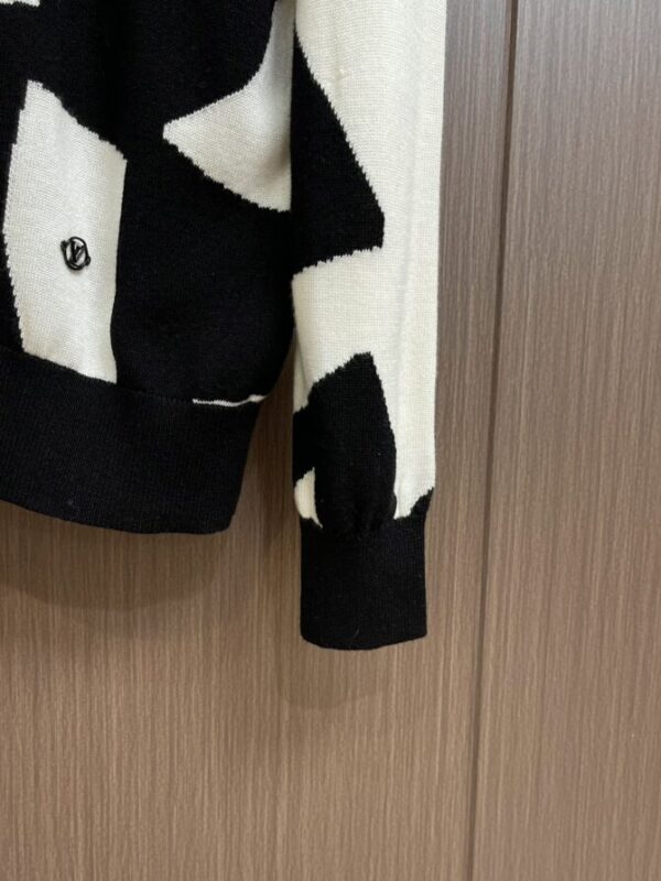 LV Sweater - Image 7