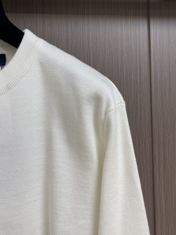 LV Sweater - Image 4