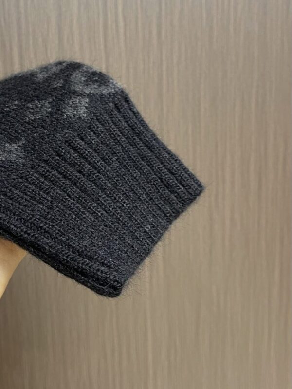 LV Sweater - Image 9