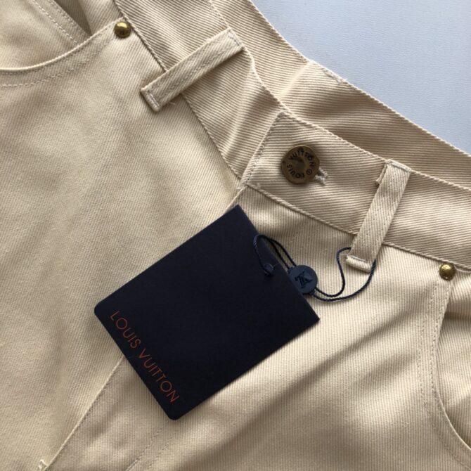 LV Short - Image 3