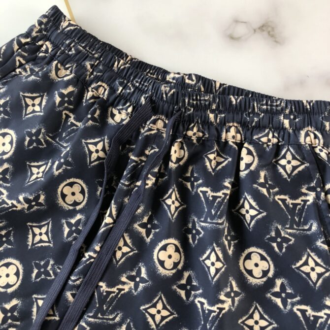 LV Short - Image 4