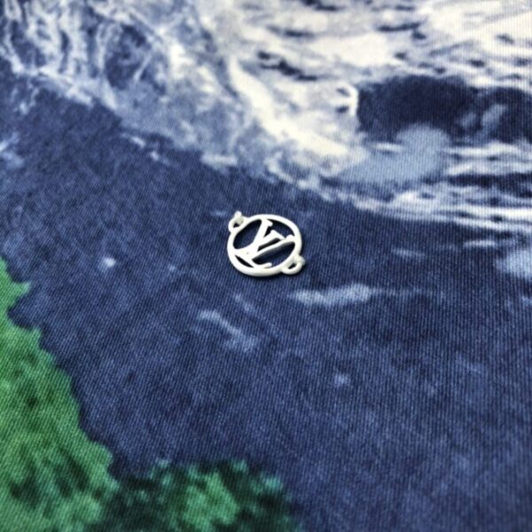 LV Shirt - Image 7