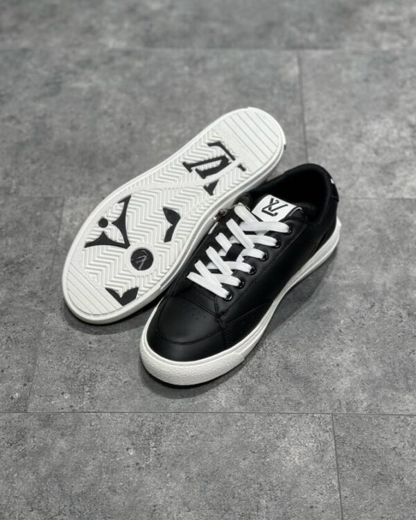 LV Charlie - Image 9