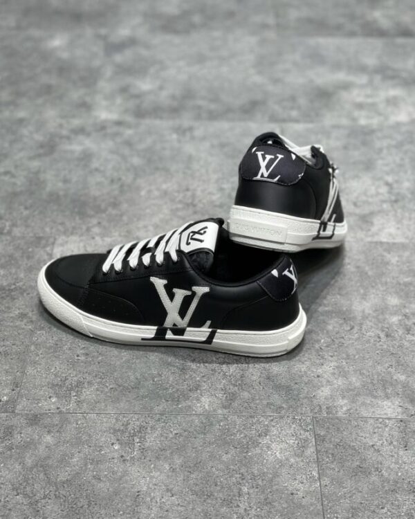 LV Charlie - Image 8