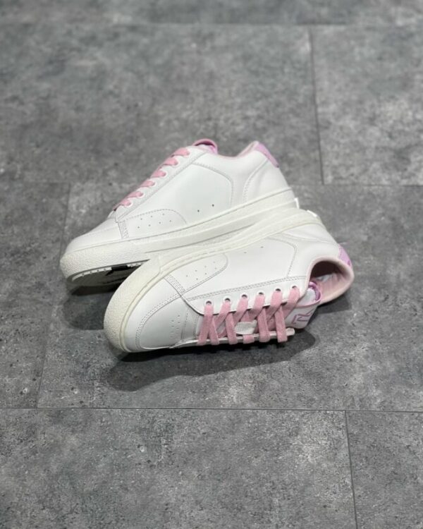 LV Charlie - Image 3