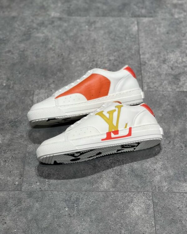 LV Charlie - Image 2