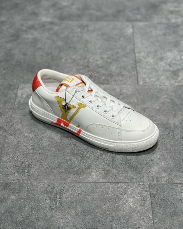 LV Charlie - Image 5