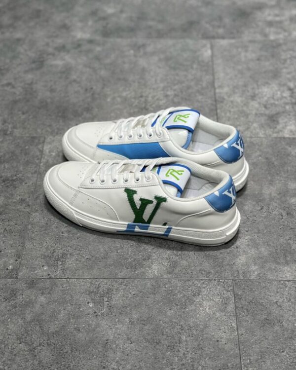 LV Charlie - Image 7