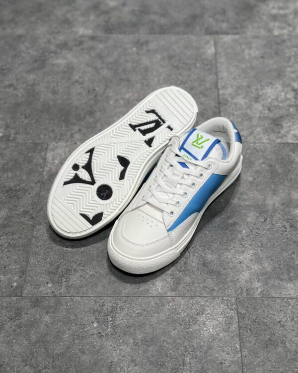 LV Charlie - Image 9