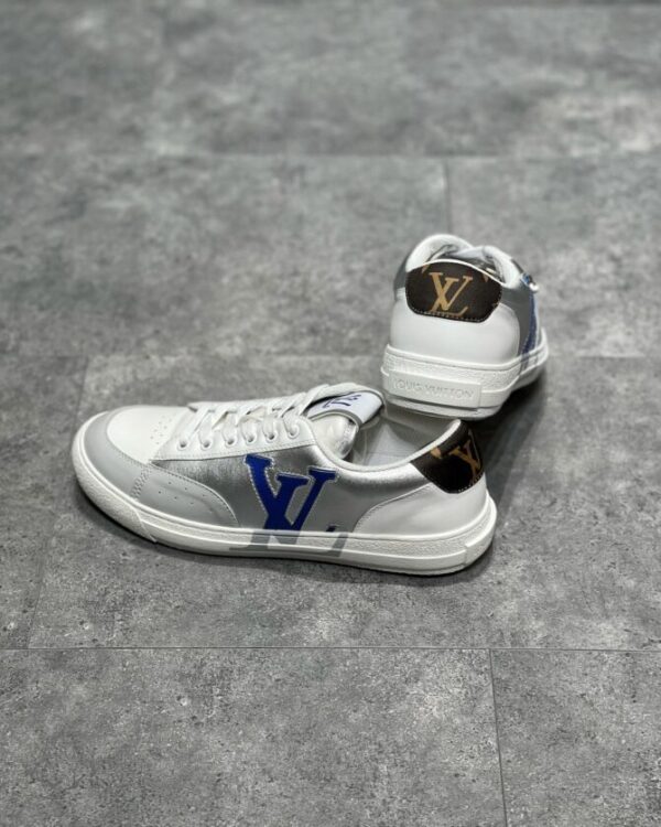 LV Charlie - Image 8