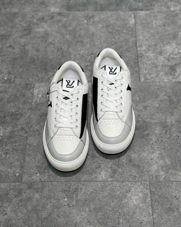 LV Charlie - Image 5