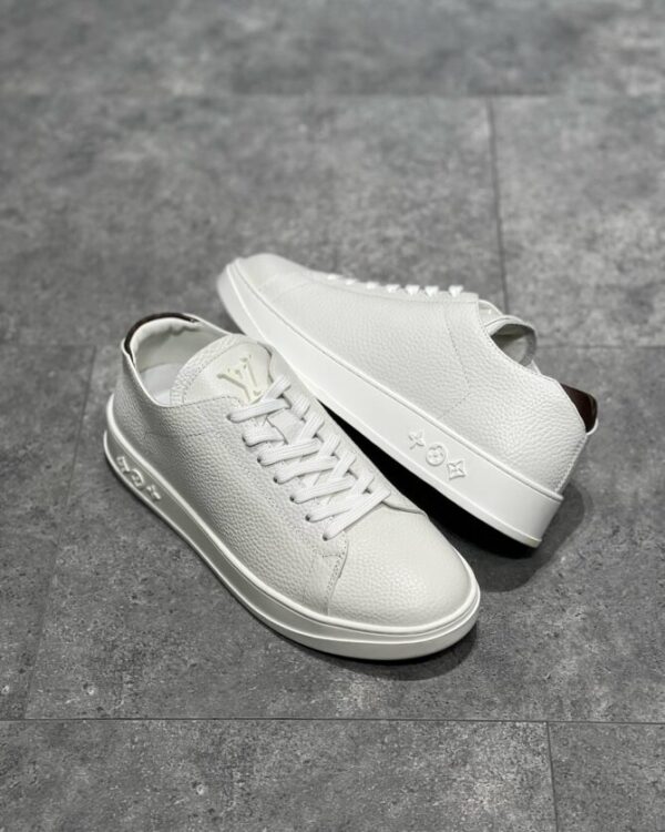LV Charlie - Image 5