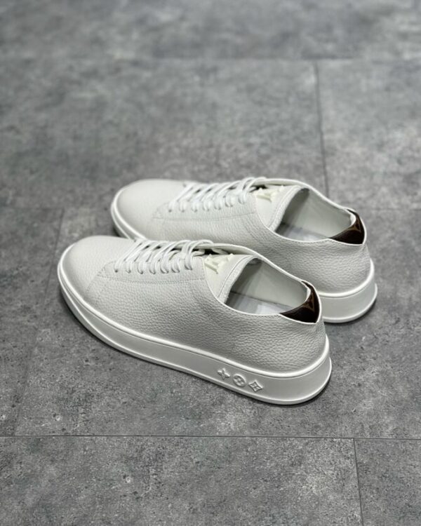 LV Charlie - Image 6