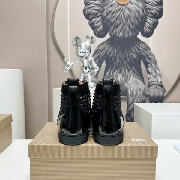 Christian Louboutin Sneaker - Image 4