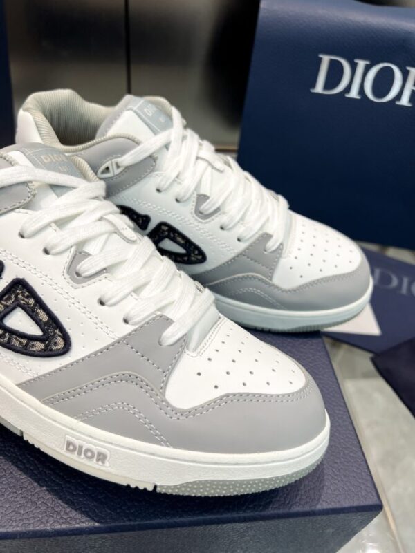 Dior Sneaker - Image 8