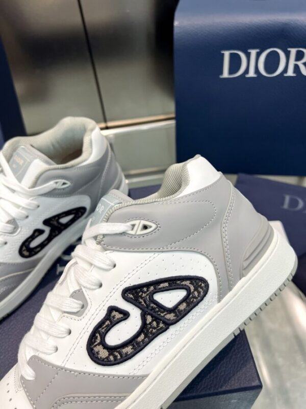 Dior Sneaker - Image 6